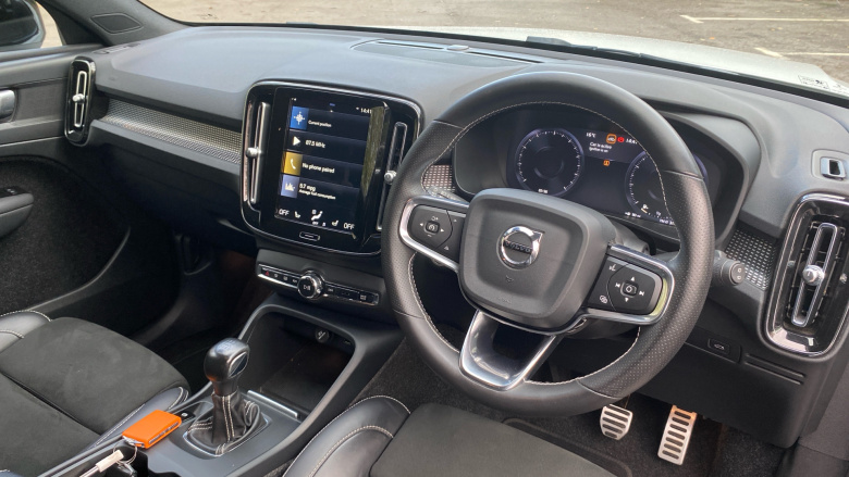 Volvo Xc40 1.5 T3 [163] R DESIGN 5dr Petrol Estate